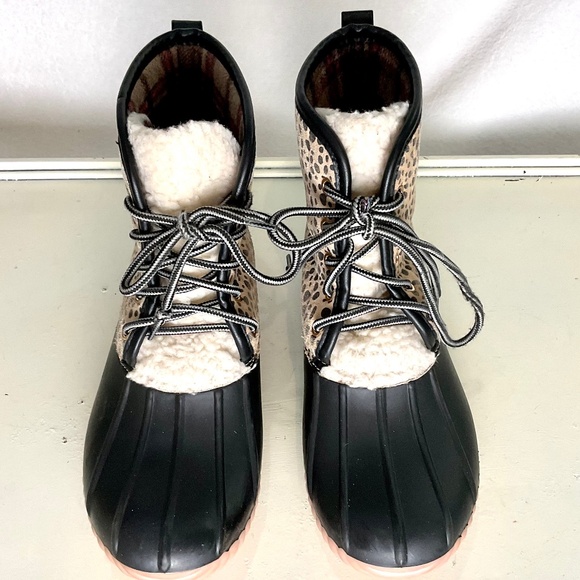 SIMPLY SOUTHERN Women's Tan Black Leopard Lace Up Rain Snow Duck Boots Size 7 - Picture 3 of 16